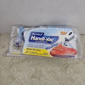 Reynolds Handi-Vac Vacuum Sealer Starter Kit - White NEW open box